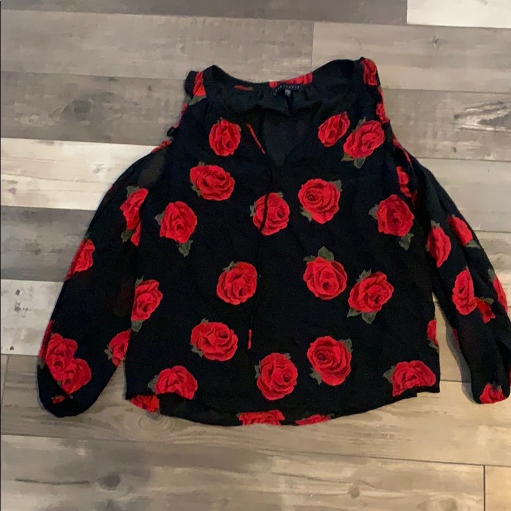 Sanctuary black & rose top